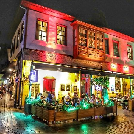 Lords Hostel & Pub アンタルヤ エクステリア 写真