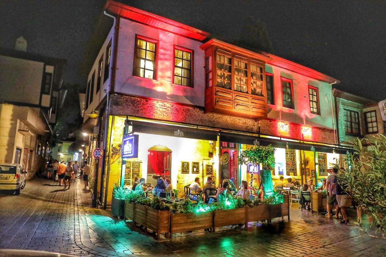 Lords Hostel & Pub アンタルヤ エクステリア 写真